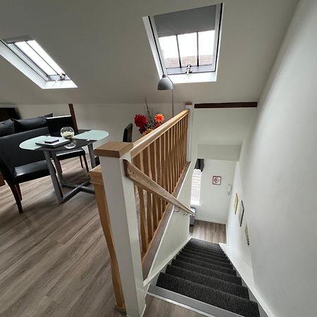 Glastonbury Secret Retreat - 1 Bd Split-Level Apt, Sleeps 3 المظهر الخارجي الصورة