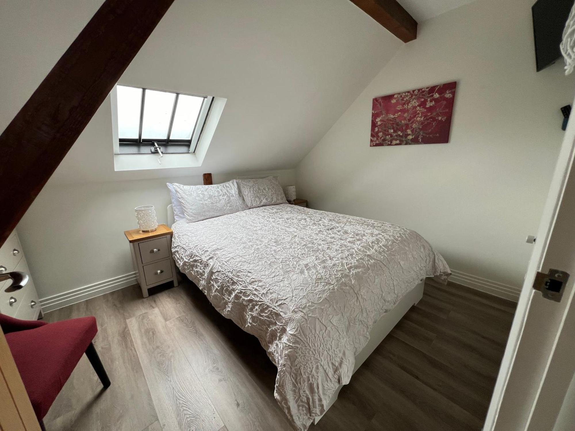 Glastonbury Secret Retreat - 1 Bd Split-Level Apt, Sleeps 3 المظهر الخارجي الصورة