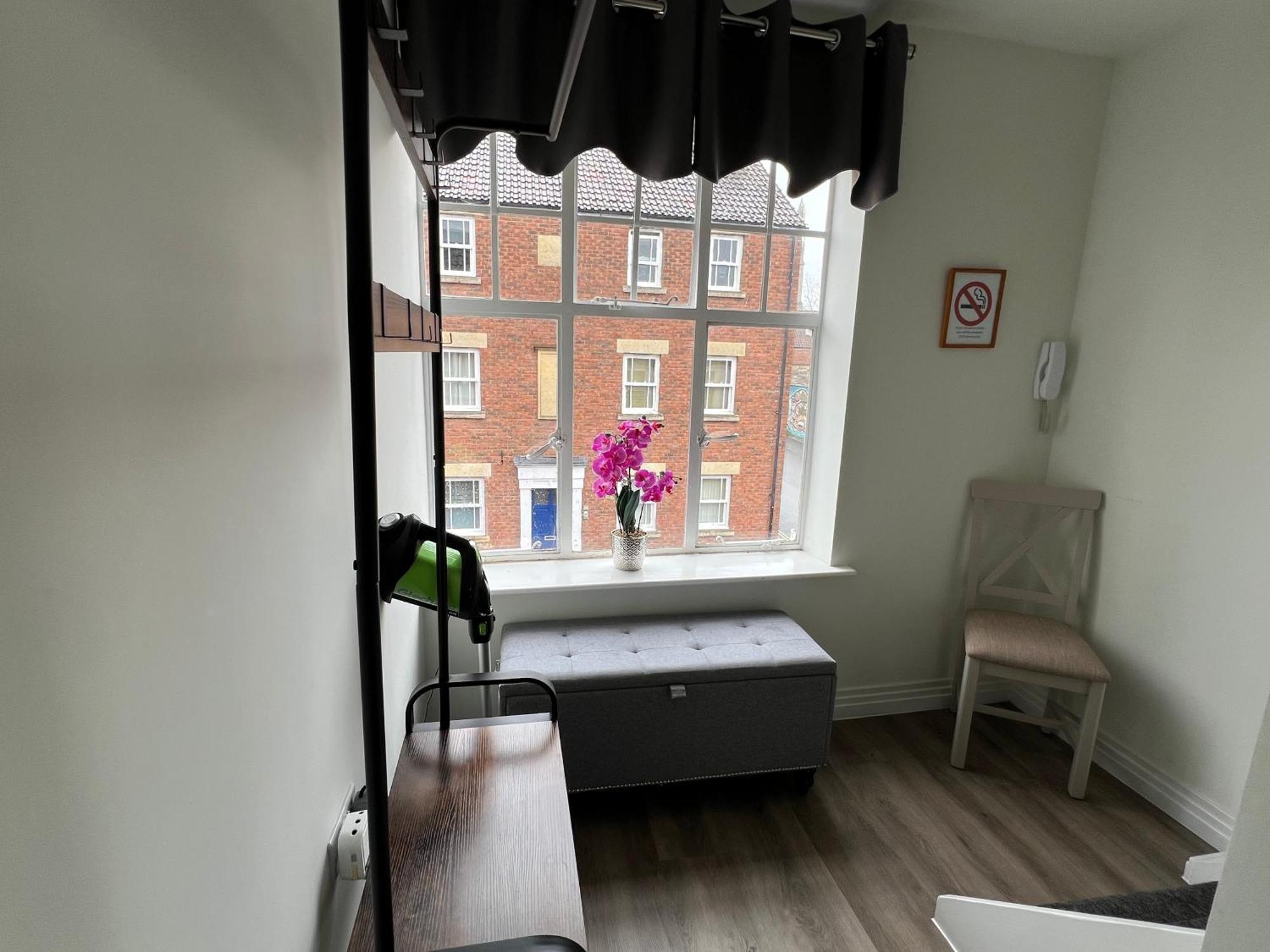 Glastonbury Secret Retreat - 1 Bd Split-Level Apt, Sleeps 3 المظهر الخارجي الصورة
